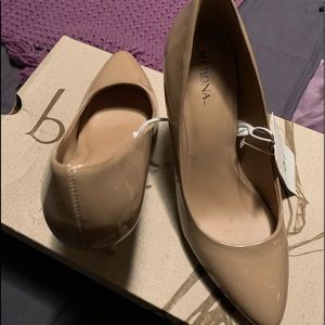 Size 5 1/2 NWT Merina Taupe heels